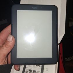 Nook Glowlight 4 By Barnes & Noble