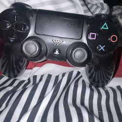 PS4 Controller 