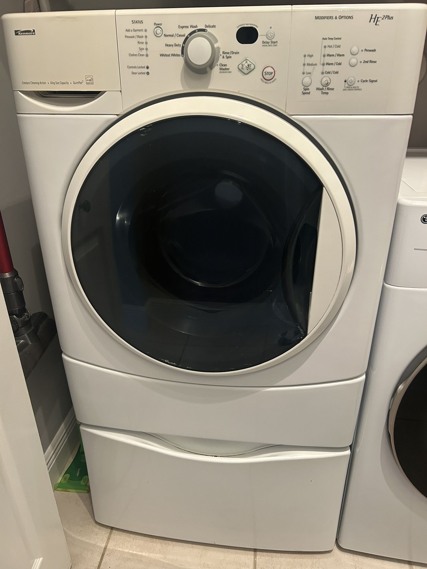 Kenmore HE2 Plus Washing Machine with Pedestal