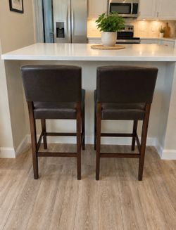 Counter-Height Bar Stools or Kitchen Island Chairs