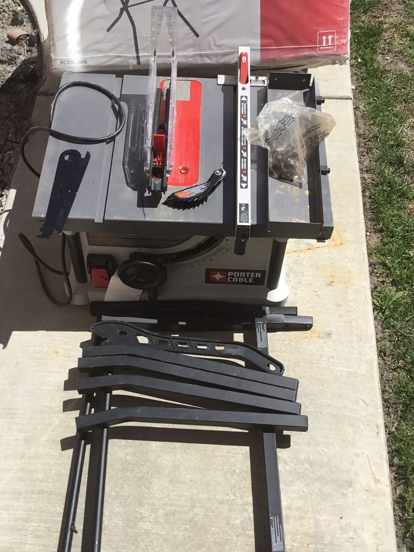 10 In Portable Table Saw