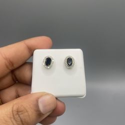 Oval Onyx 10KT Gold And Diamond Studs