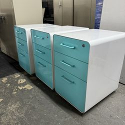 Poppin 3 Drawer Pedestal 