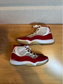 Jordan 11 Cherry Sz 8.5