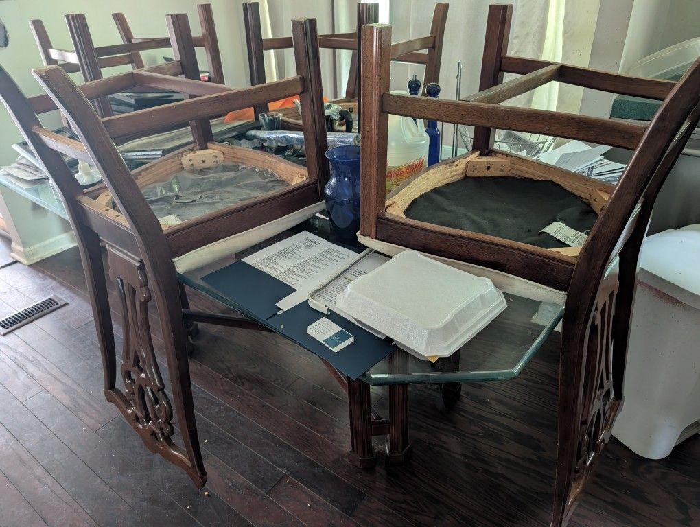Glass Table And 4 Chairs