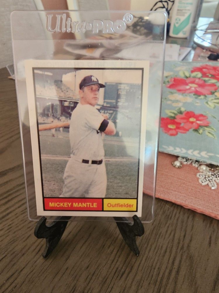 Mickey Mantle Baseball Cards