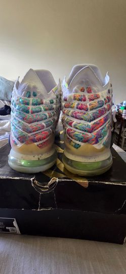 Nike Lebrons Mens XVII size 12. White/Black/multi color