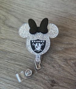 Raiders Minnie Badge Reel