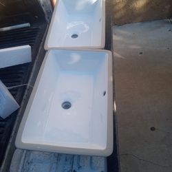 Undermount Lavatory