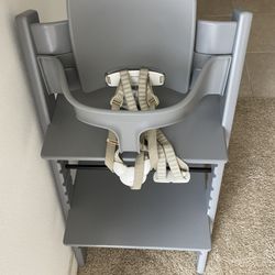 S tokke high chair ，very New$200
