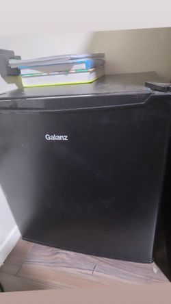 Small refrigerator works great