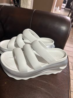 Crocs 10 women