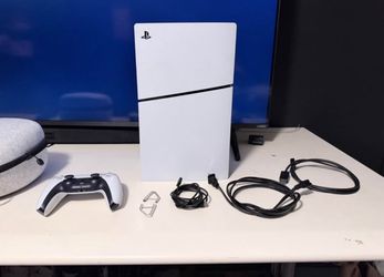 Play station 5 850GB