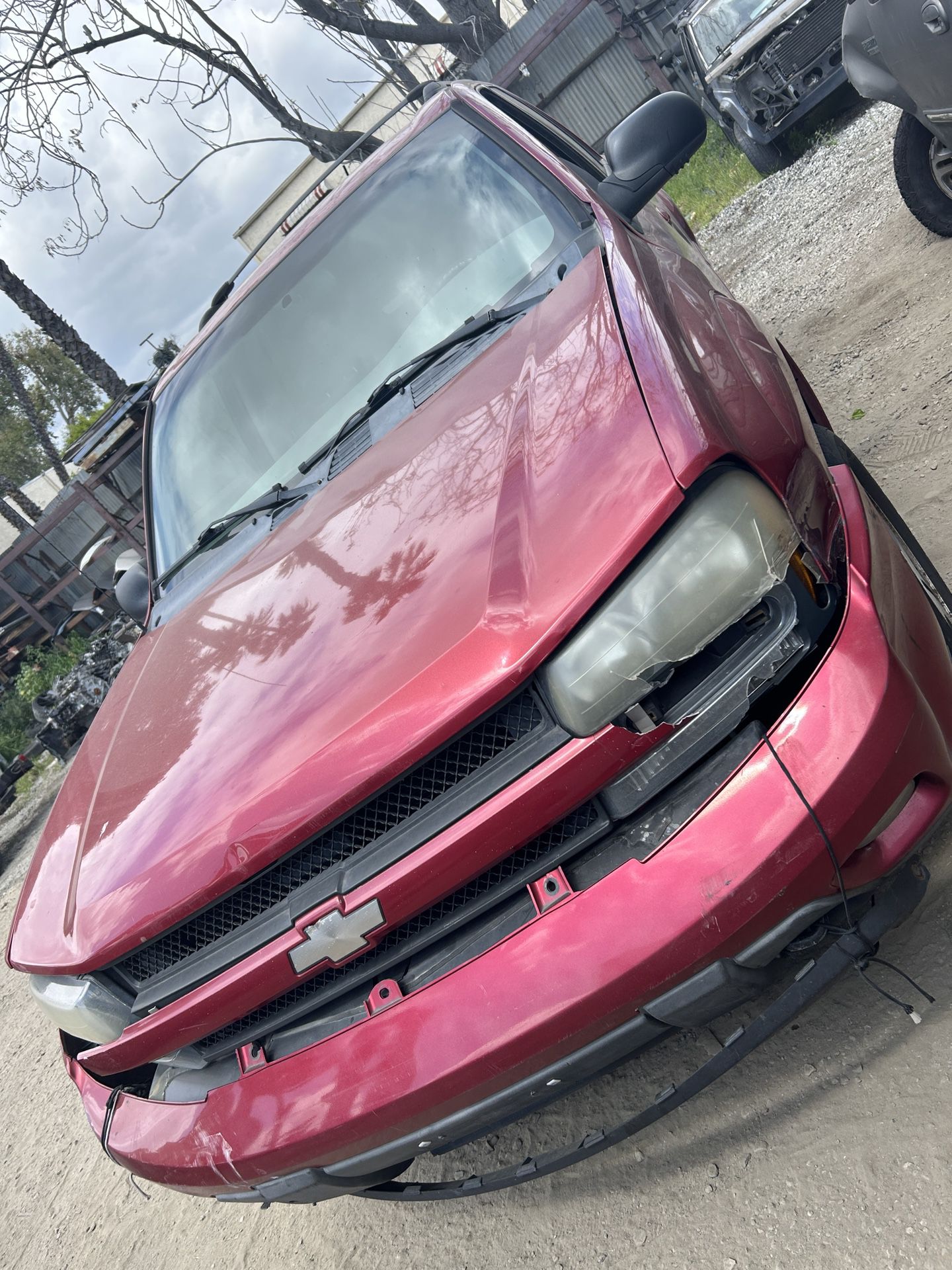 Parting Out 2004 Chevy Trailblazer Part