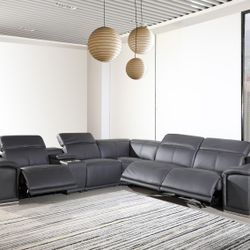 New Genuine Italian Leather Reclining Power 6 PC / 3PWR Sectional.  123”x110”x35”H.  Free Delivery!