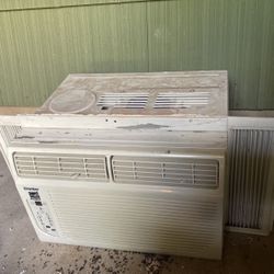 Danby Ac ( Costco Brand) Good Condition 
