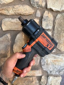 Earthquake impact wrench