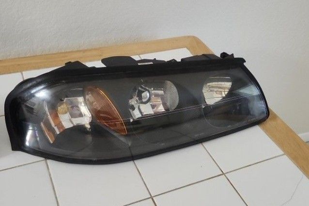 Original Equipment 2000-2005 Chevy Impala Passenger Headlight Assembly W Bulb's