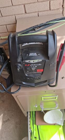 Schumacher 800 Portable Power Station