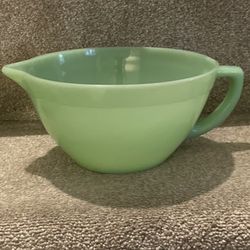 Vintage And Rare! Jadeite Batter Bowl And Berry Bowls Set 