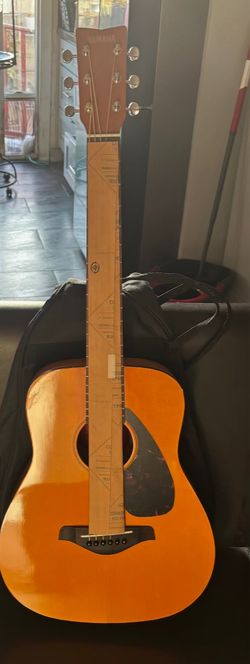 Yamaha guitar