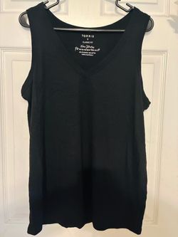 Torrid Classic Fit V-Neck Tank Top Size 0