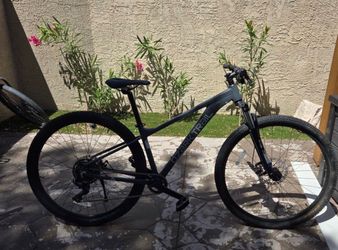 29" Ozark Trail Ridge Mountain Bike, Small Frame, Fits Riders 5'0" - 5'6", Gray, Adult, Unisex