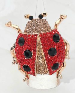 WOMENS RING