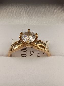 10k, 2.6 gram, yellow gold diamond ring, size 9.5,