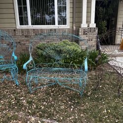 Vintage Peacock Patio Set