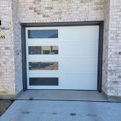 $1000 (installed) Insulated 8x7 w/glass on left for Sale in Dallas, TX -  OfferUp