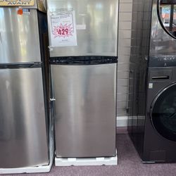 Refrigerator 24” Inches Stainless Steel New And 1 Year Warranty 