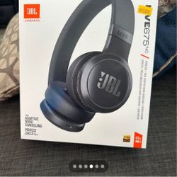 JBL. LIVE 675 NC Head Phones