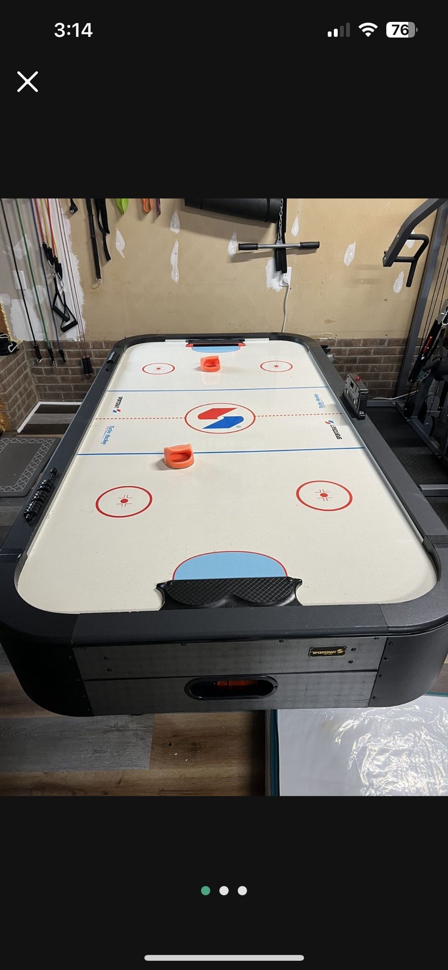 Air Hockey Table 80$