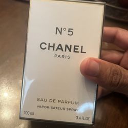 N5 Chanel Paris