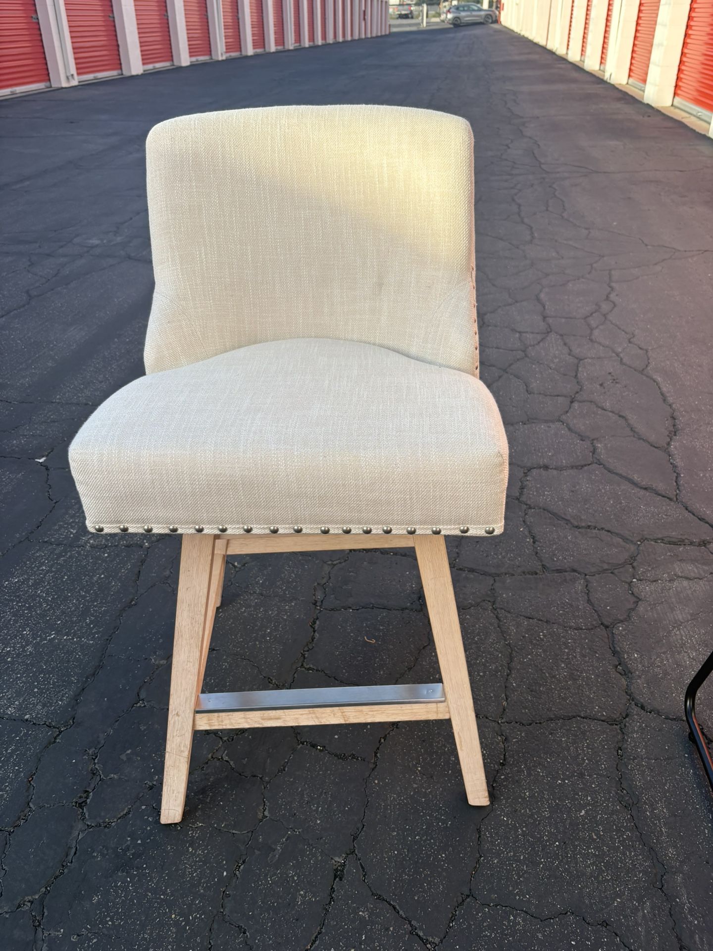 Single Classic 26 inch Linen Fabric Barstool with Wooden Legs