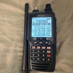 YAESU FTA 550 Aviation handheld radio