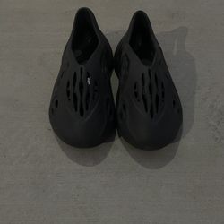 Yeezy Foam Runner