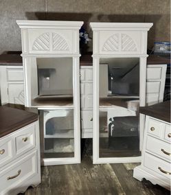 A refurbished Thomasville dresser with two mirrors and two nightstands