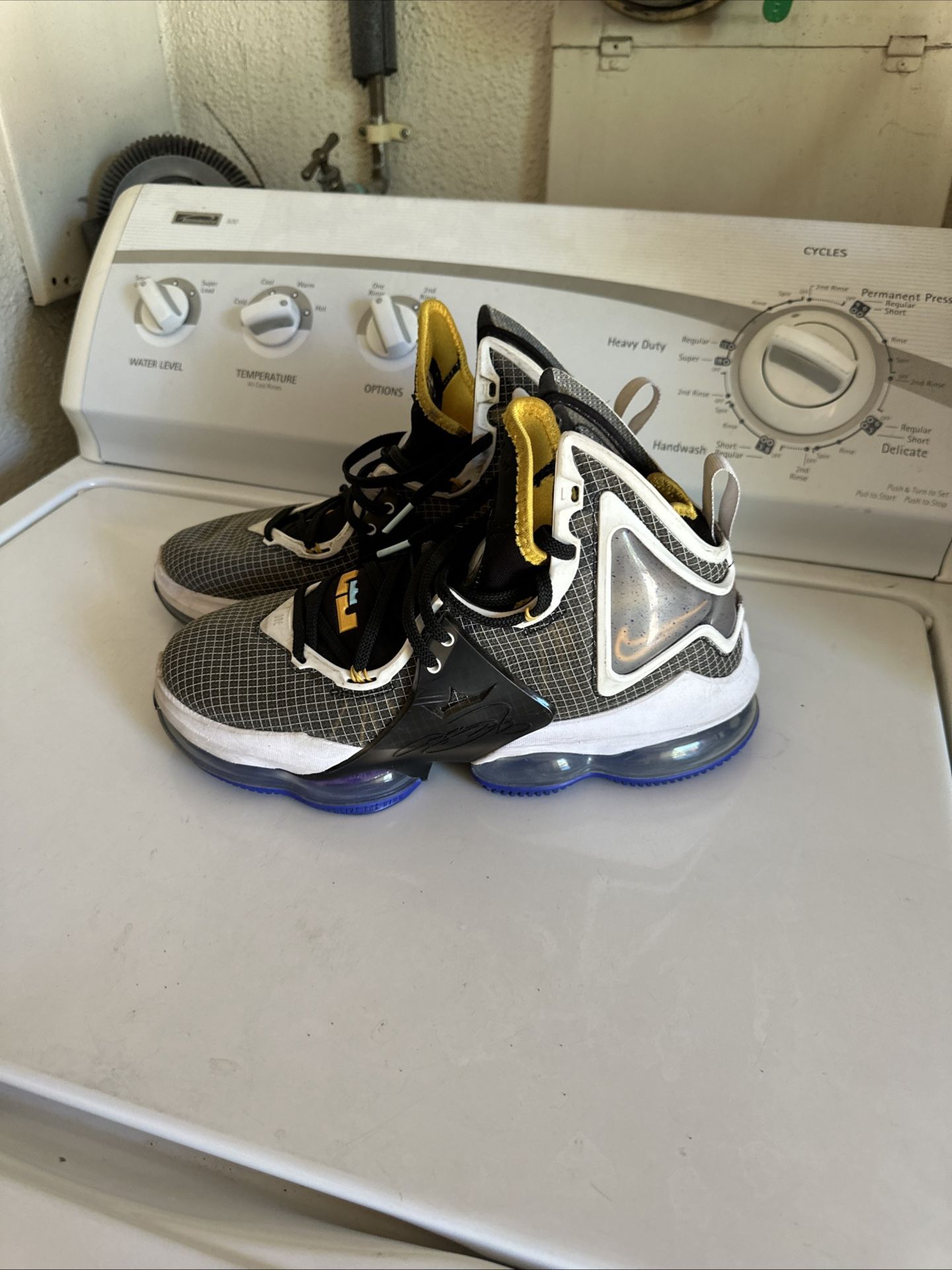 Nike 10