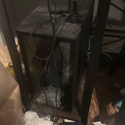 Gaming PC + monitor and keyboard