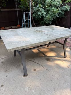 Outdoor Metal Wood design table