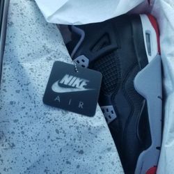 Air Jordan Retro 4 Size 7y - 5y