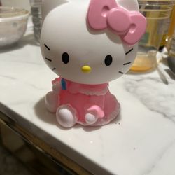 12 Dollars New Small Hello Kitty Piggy Bank 