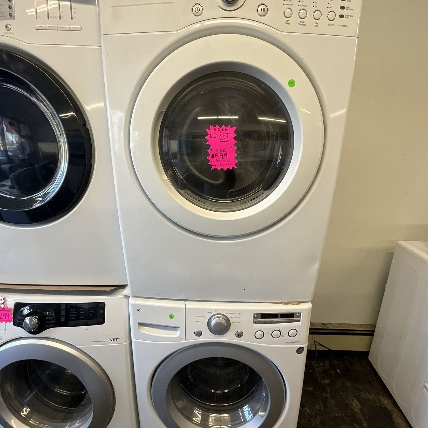 USED LG WASHER AND DRYER SET: MANAGER’S SPECIAL!