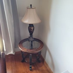 Small round table with lamp x2