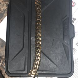 18k Plated Gold Cuban Link Bracelet