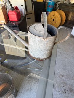 Vintage Metal Watering Can / Read Below ⬇️ ITS AVAILABLE WHY ASK