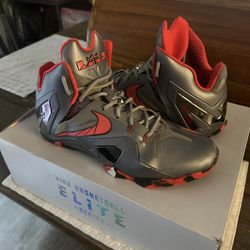 Nike Lebron 11 Elite Basketball Shoes Size 11.5