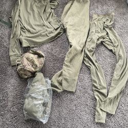 Army Winter Undergarments And Ach Cover